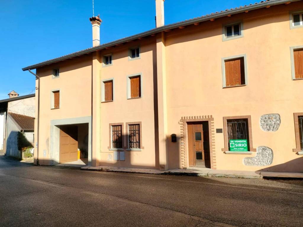 esavano in vendita a Spilimbergo in zona Gradisca