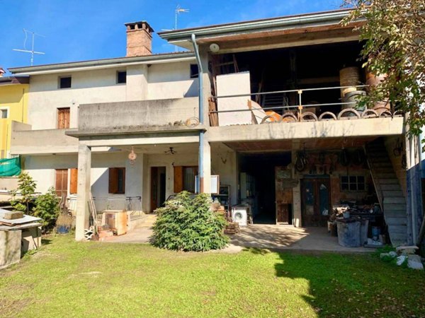 casa indipendente in vendita a Spilimbergo in zona Baseglia