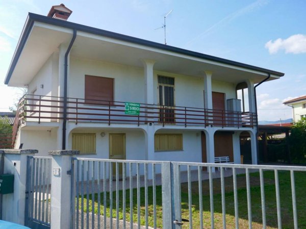 casa indipendente in vendita a Spilimbergo in zona Istrago