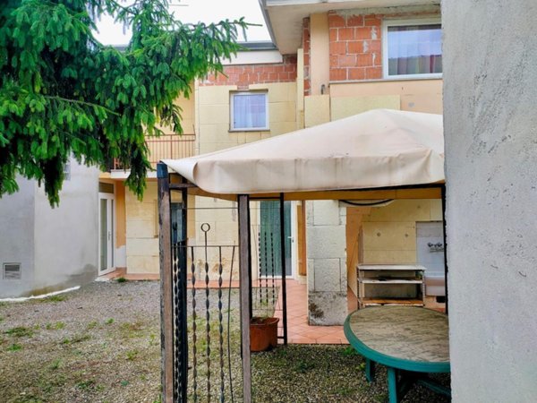 casa indipendente in vendita a Spilimbergo in zona Istrago