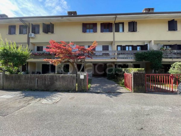 casa indipendente in vendita a Spilimbergo in zona Barbeano