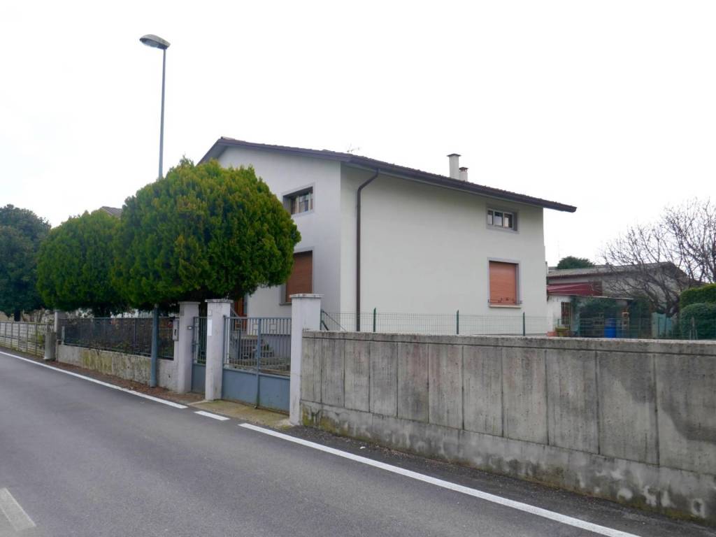 casa indipendente in vendita a Spilimbergo