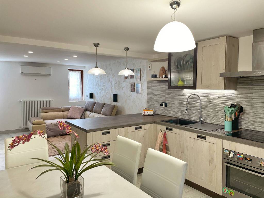 casa indipendente in vendita a Spilimbergo in zona Tauriano