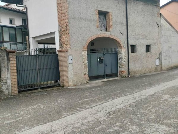 casa indipendente in vendita a Spilimbergo in zona Gradisca