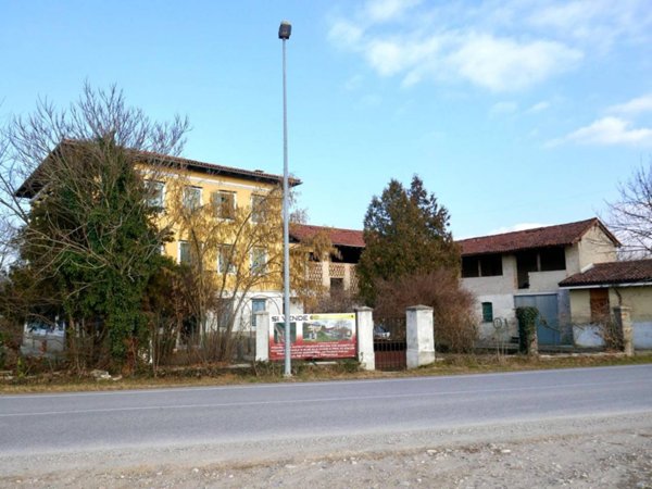 casa indipendente in vendita a Spilimbergo in zona Istrago