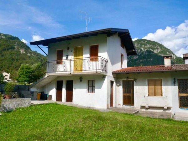 casa indipendente in vendita a Tramonti di Sotto