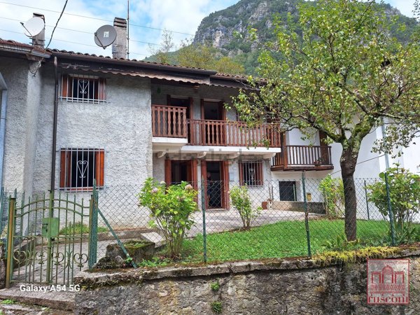 casa indipendente in vendita a Tramonti di Sotto in zona Campone
