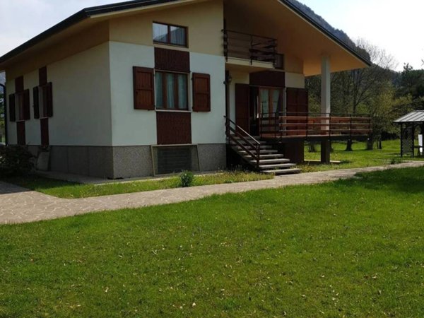 casa indipendente in vendita a Tramonti di Sotto