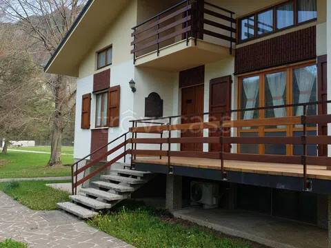 casa indipendente in vendita a Tramonti di Sotto