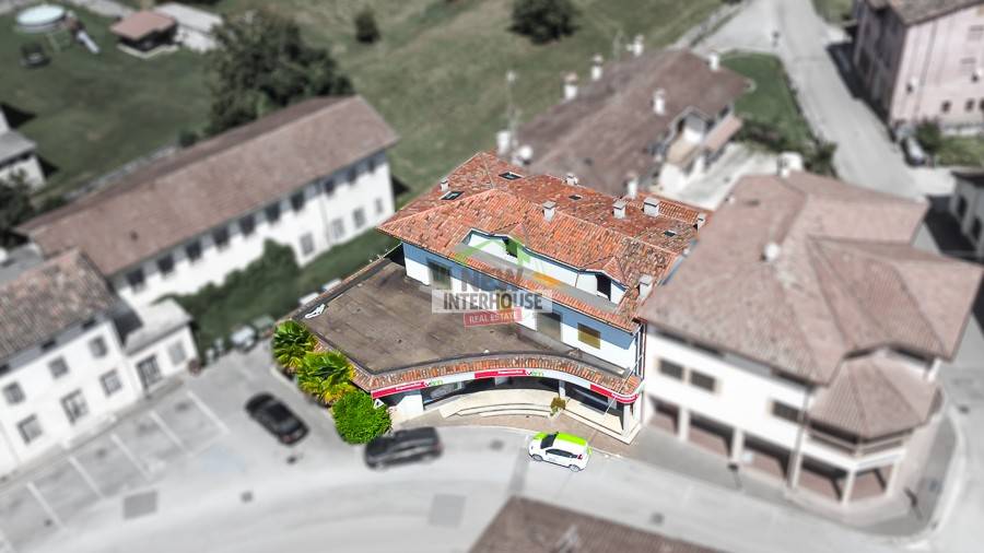 negozio in vendita a Travesio