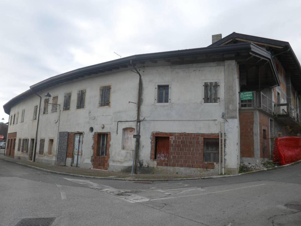 appartamento in vendita a Travesio in zona Toppo