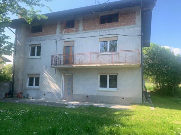 casa indipendente in vendita a Travesio in zona Usago