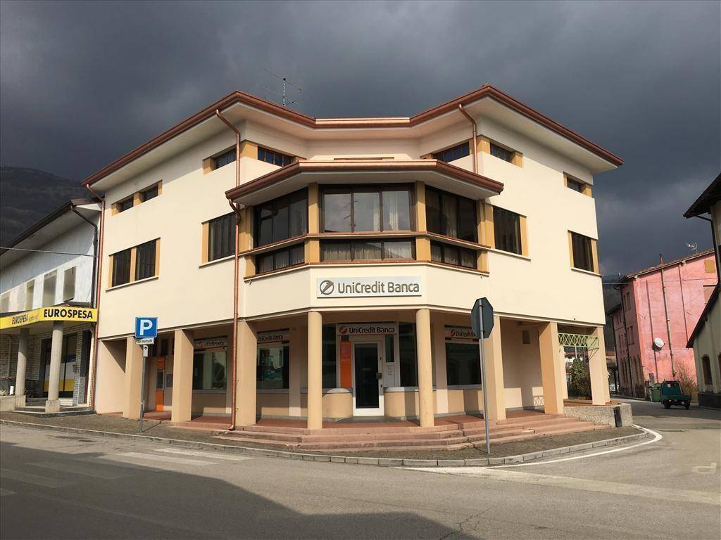 negozio in vendita a Travesio