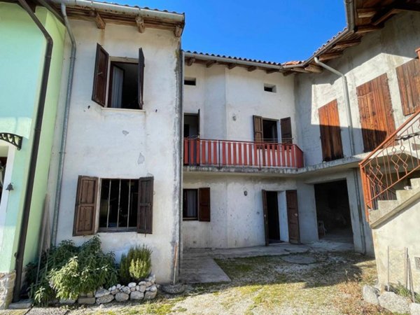 casa indipendente in vendita a Travesio in zona Toppo