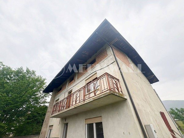 casa indipendente in vendita a Travesio in zona Usago