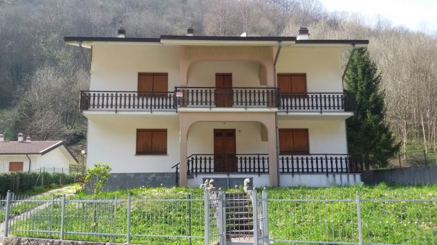 casa indipendente in vendita a Vito d'Asio