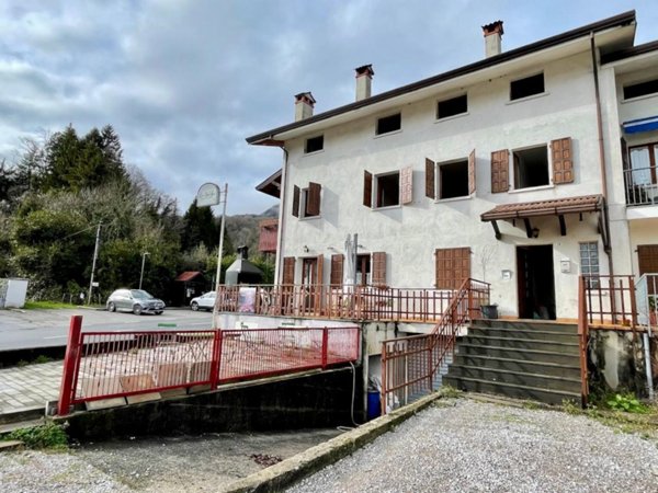 appartamento in vendita a Vito d'Asio in zona Casiacco