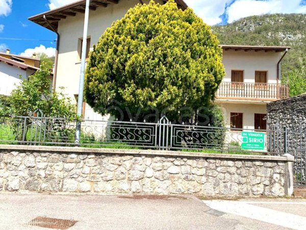 appartamento in vendita a Vito d'Asio
