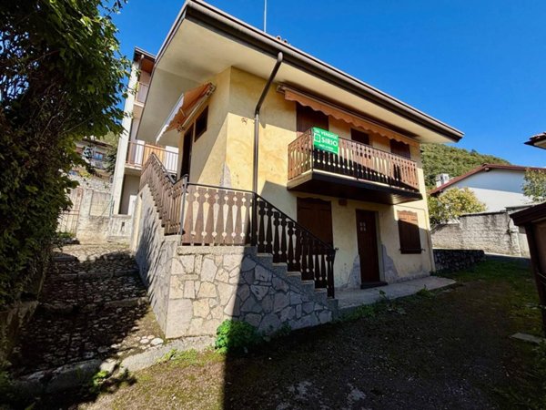 casa indipendente in vendita a Vito d'Asio