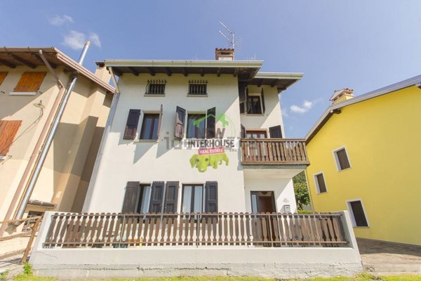 casa indipendente in vendita a Vito d'Asio