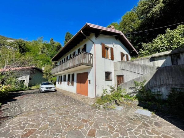 casa indipendente in vendita a Vito d'Asio in zona Anduins