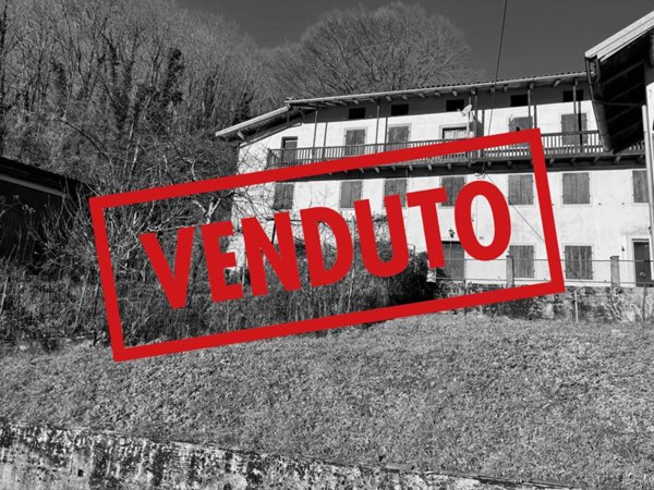 casa indipendente in vendita a Vito d'Asio
