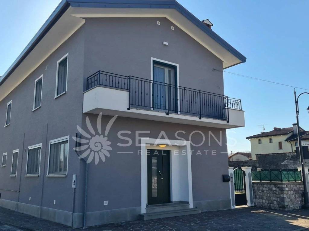 casa indipendente in vendita a Vivaro