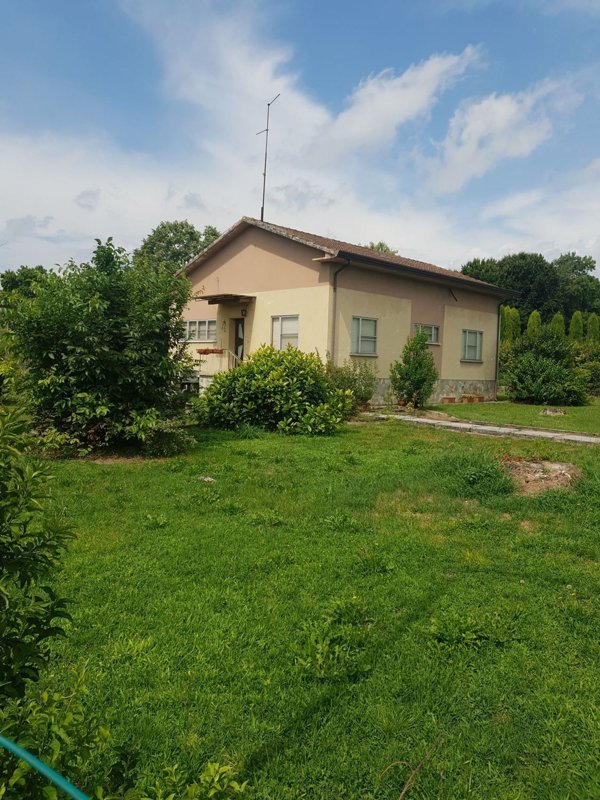 casa indipendente in vendita a Vivaro in zona Basaldella