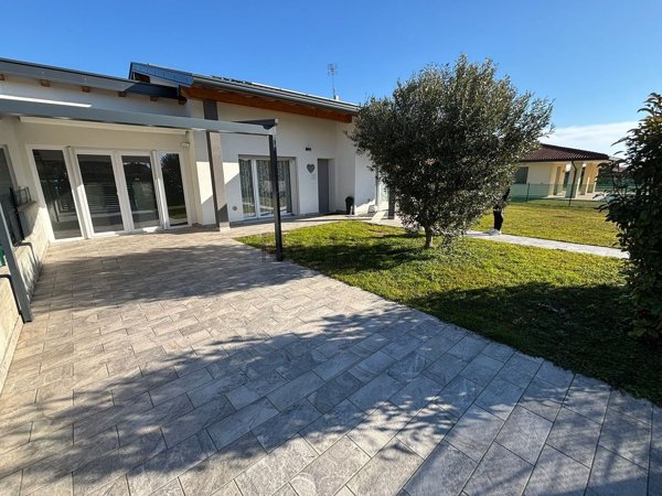 casa indipendente in vendita a Vivaro