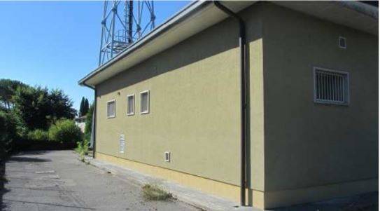 locale commerciale in vendita a Vivaro in zona Basaldella