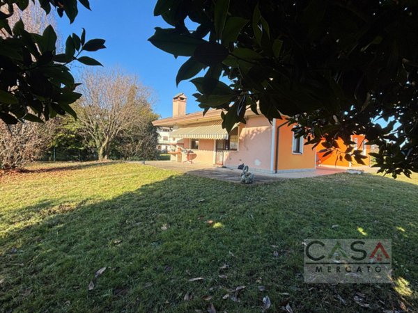 casa indipendente in vendita a Vivaro