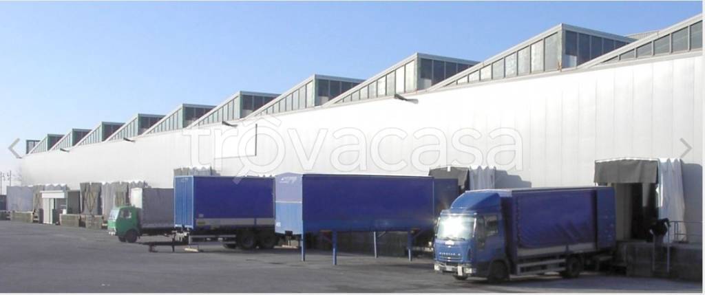locale commerciale in vendita a Zoppola in zona Castions