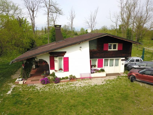 casa indipendente in vendita a Zoppola in zona Murlis