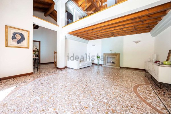 casa indipendente in vendita a Zoppola