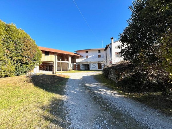 casa indipendente in vendita a Zoppola in zona Murlis