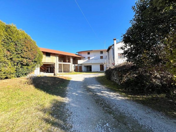 casa indipendente in vendita a Zoppola in zona Murlis