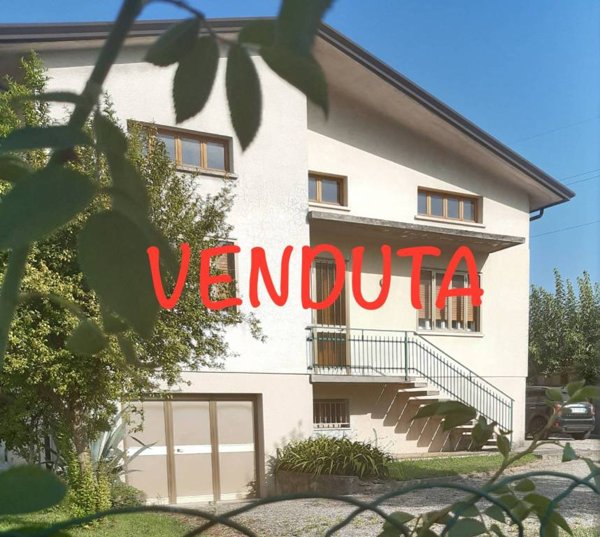 casa indipendente in vendita a Zoppola in zona Castions