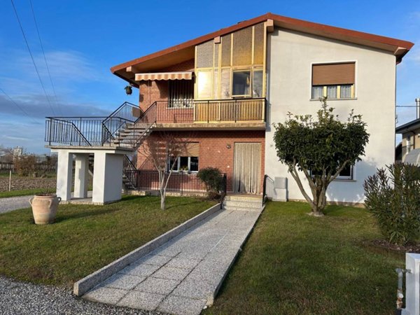 casa indipendente in vendita a Zoppola