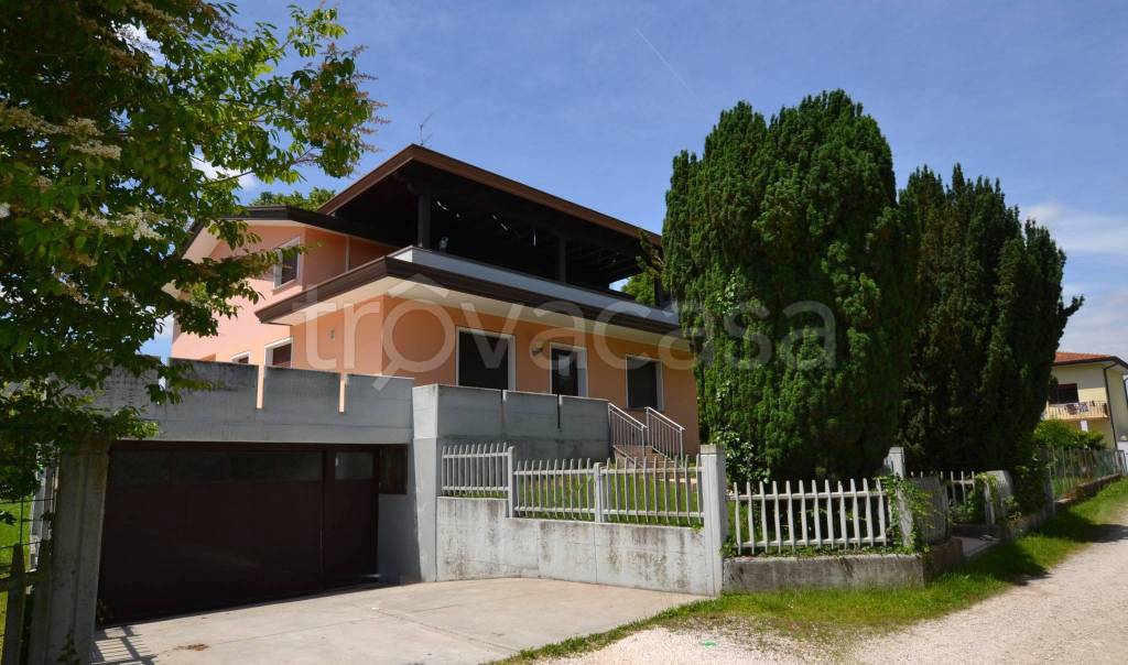 appartamento in vendita a Zoppola in zona Orcenico Inferiore