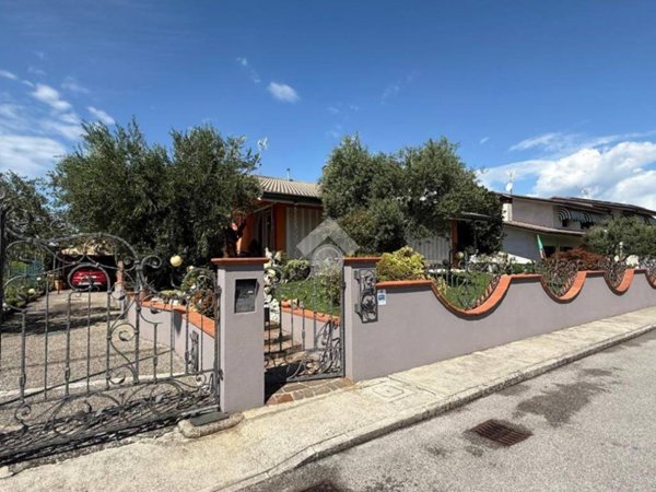 casa indipendente in vendita a Zoppola in zona Orcenico Inferiore