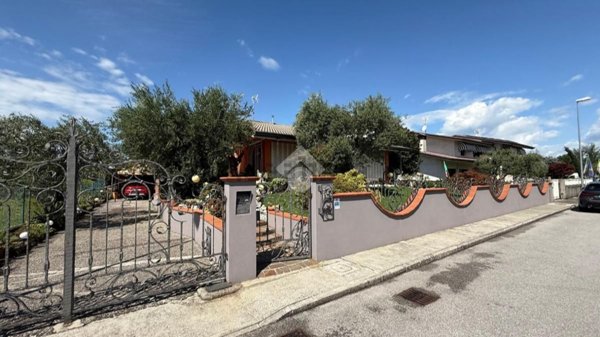 casa indipendente in vendita a Zoppola in zona Orcenico Inferiore