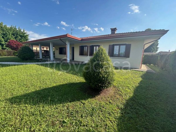 casa indipendente in vendita a Zoppola in zona Castions