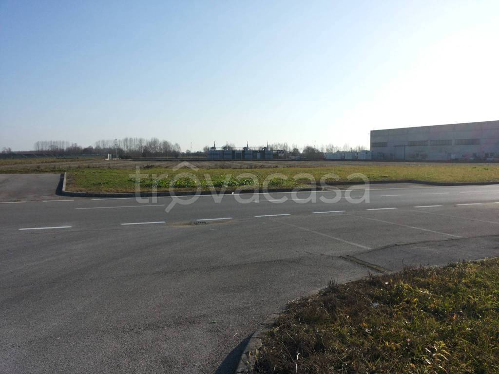 terreno edificabile in vendita a Zoppola