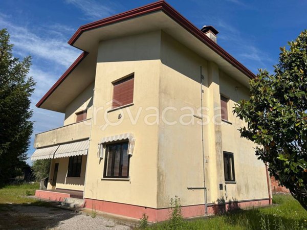 appartamento in vendita a Zoppola in zona Castions