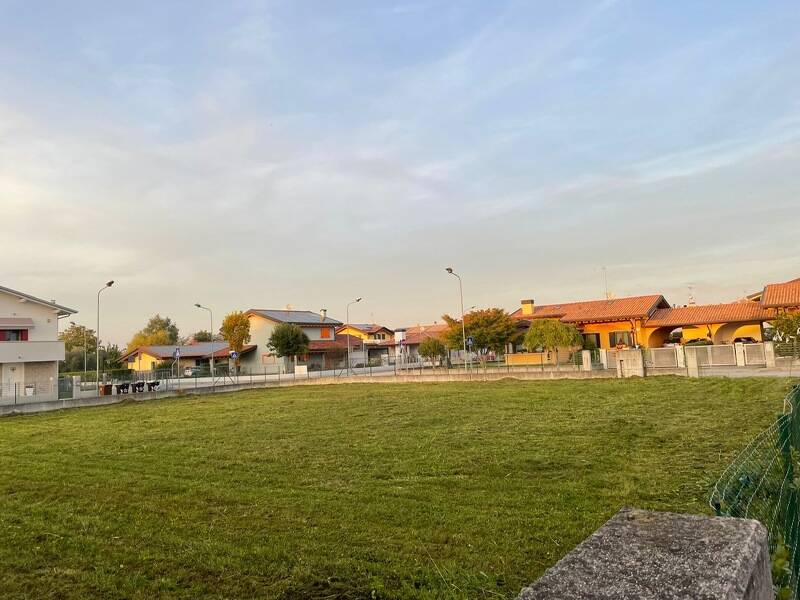 terreno edificabile in vendita a Zoppola