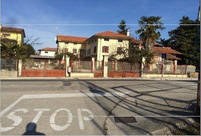 locale commerciale in vendita a Zoppola in zona Castions