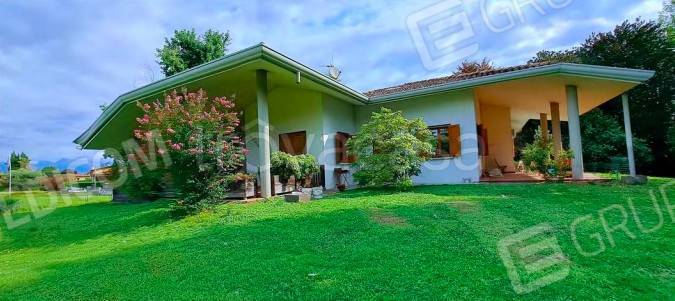 casa indipendente in vendita a Zoppola in zona Castions