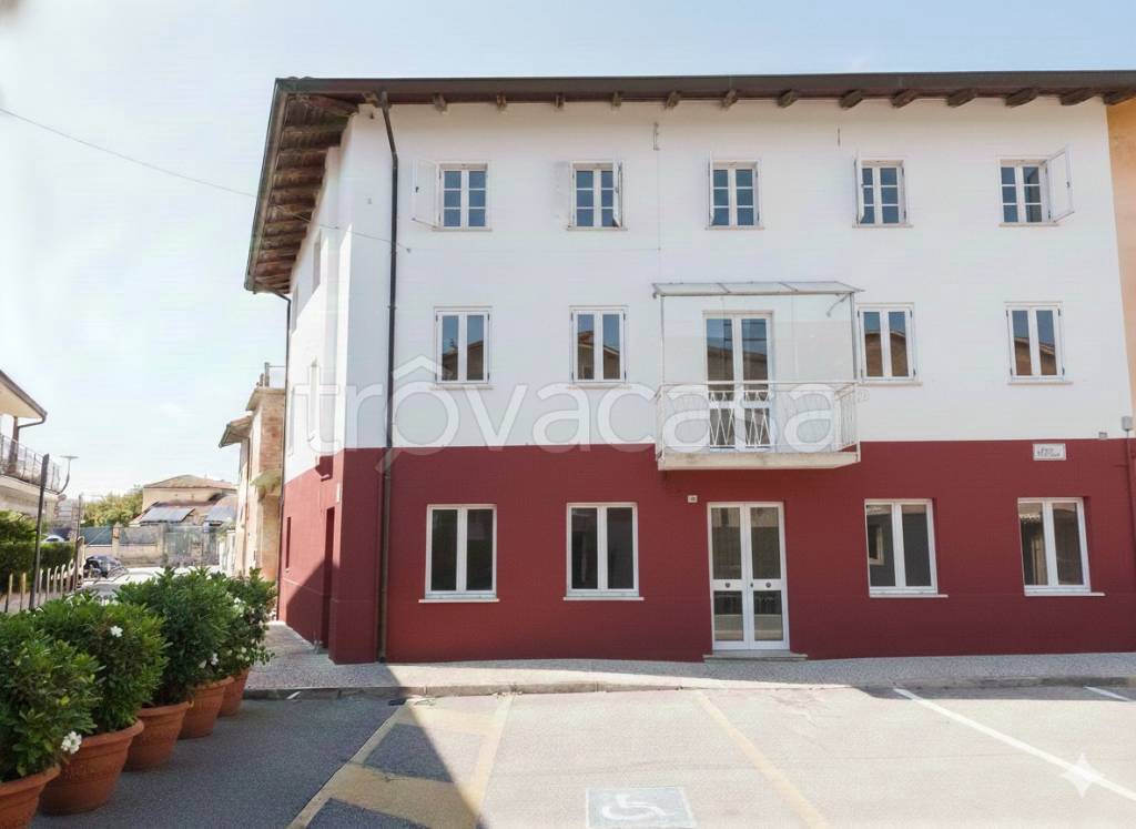 casa indipendente in vendita a Zoppola in zona Castions