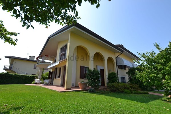 casa indipendente in vendita a Zoppola in zona Poincicco