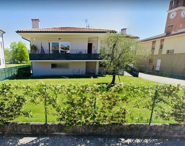 casa indipendente in vendita a Zoppola in zona Cusano